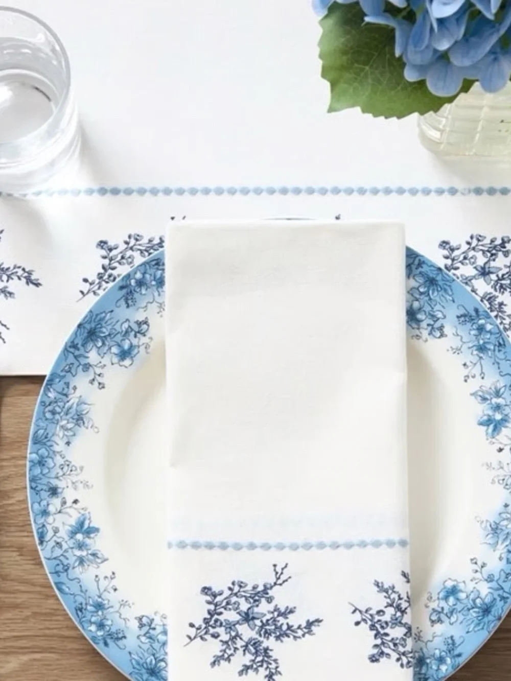 My Texas House Floral Cotton Table Runner, Blue and White, 14